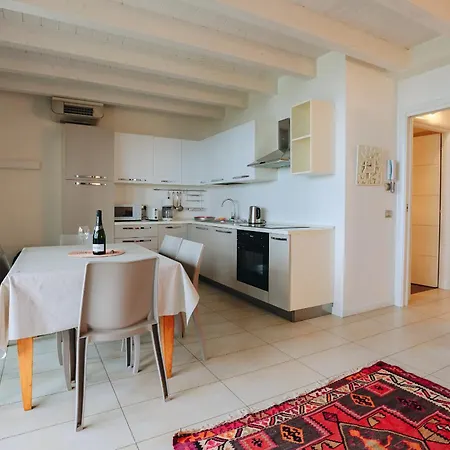 Sg Family - Maison Cecile Apartmán Castelnuovo del Garda